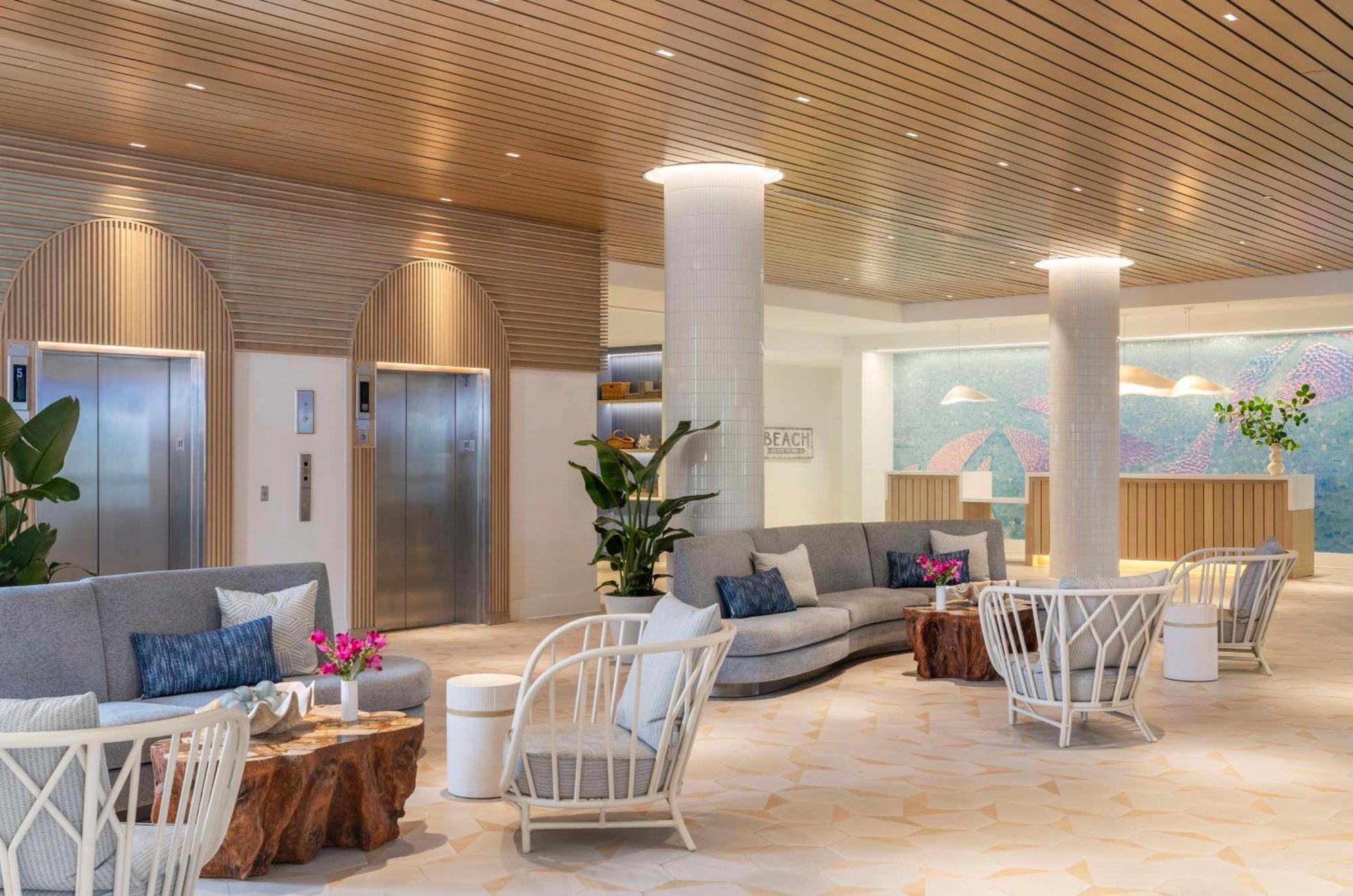 The Singer Oceanfront Resort, Curio Collection By Hilton Riviera Beach Exteriér fotografie