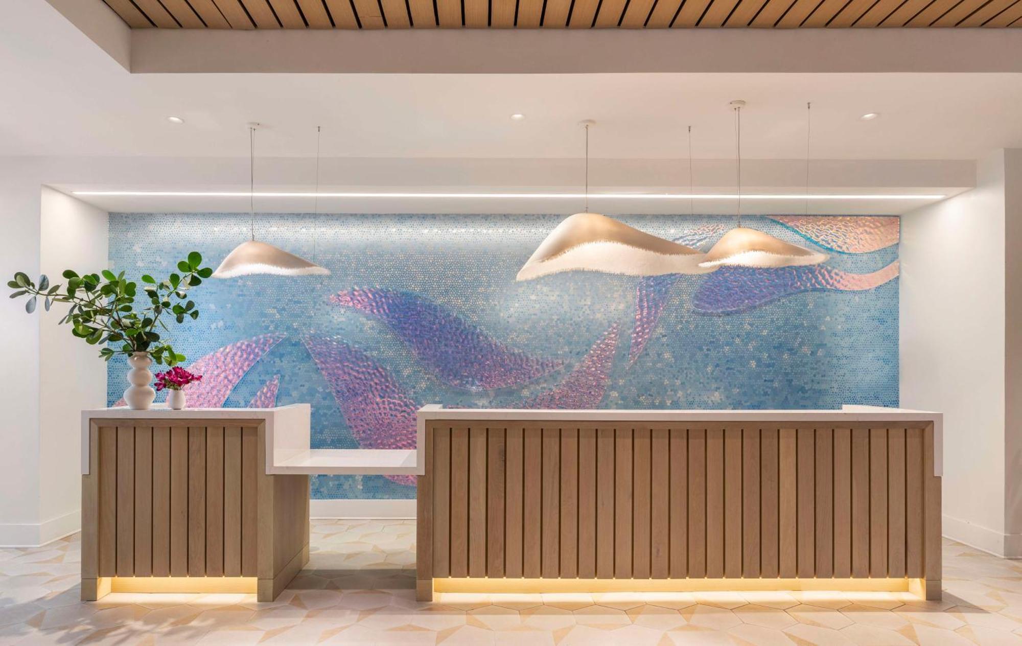 The Singer Oceanfront Resort, Curio Collection By Hilton Riviera Beach Exteriér fotografie